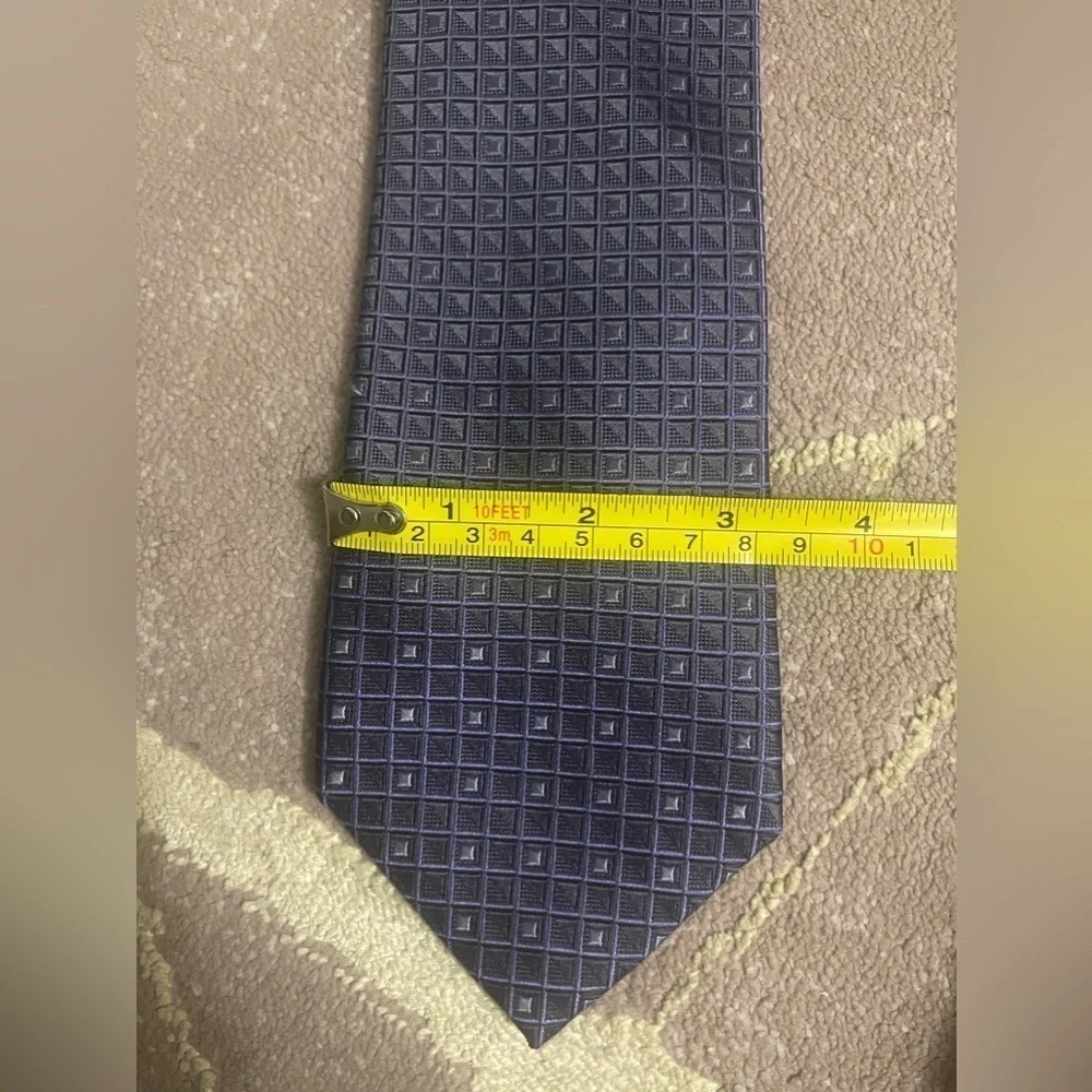 N/A van heusen